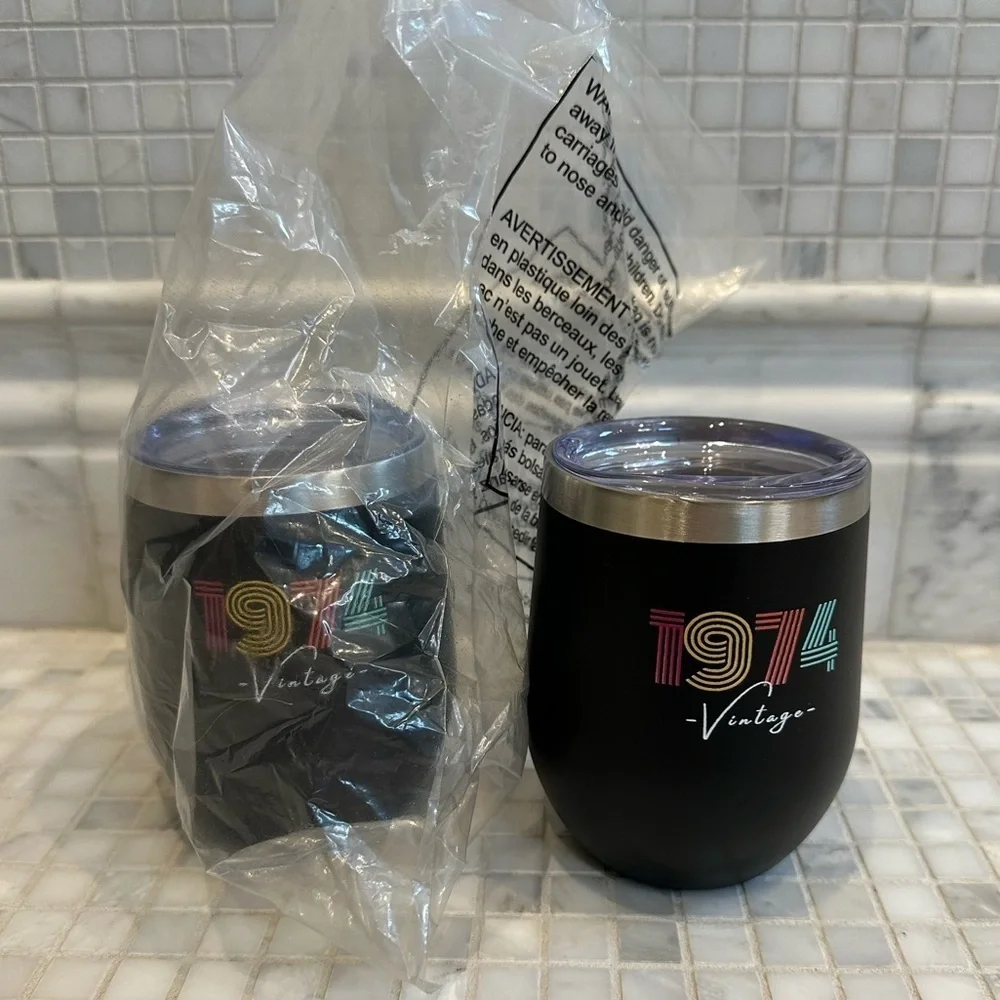 NWT Set of 2 1974 Vintage To-Go Wine Black Tumblers with Lids